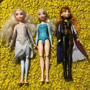 Disney Ice Princess Doll Set with Elegant Outfits